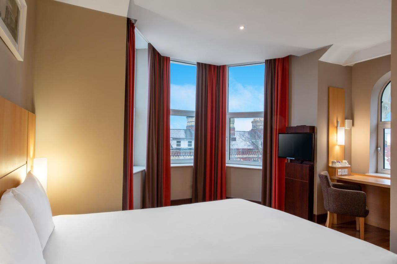 Ibis Belfast Queens Quarter Hotell Exteriör bild