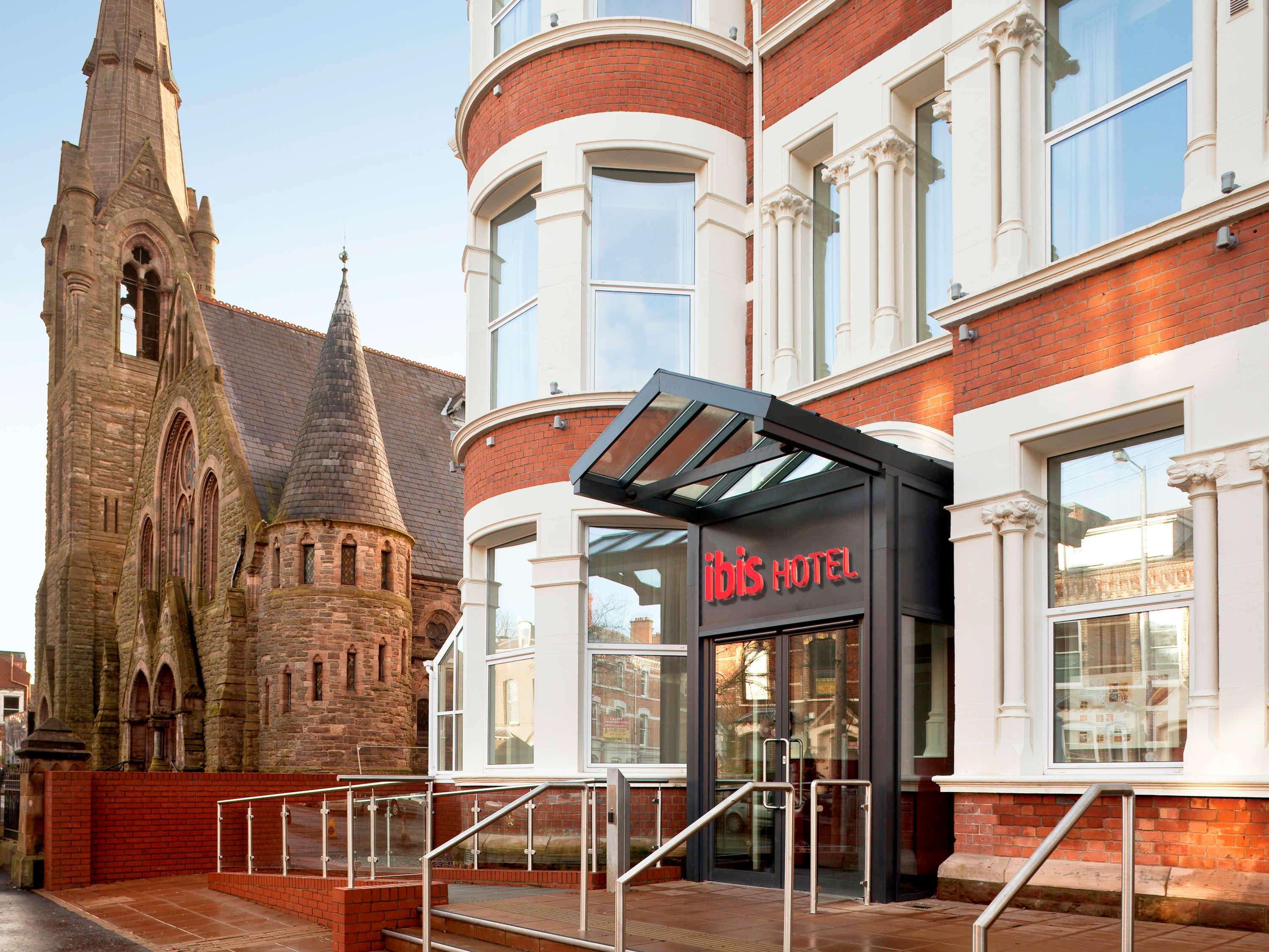 Ibis Belfast Queens Quarter Hotell Exteriör bild